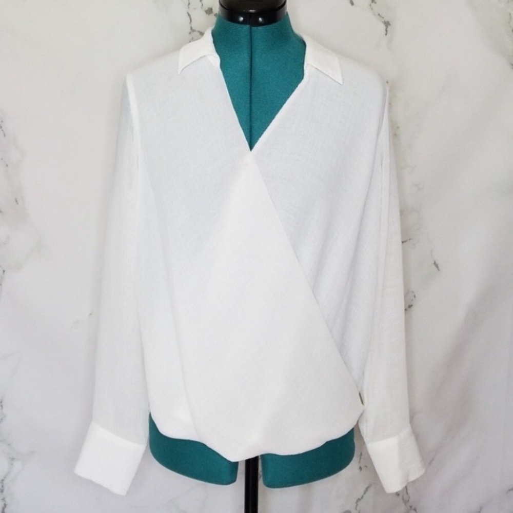 Adrienne Vittadini white long sleeve wrap blouse S
